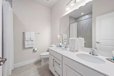 Bath - 178 SW Pomeroy St, Stuart, FL 34997 photo 2 of 3