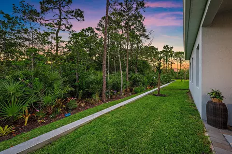 Exterior - 178 SW Pomeroy St, Stuart, FL 34997 photo 3 of 7