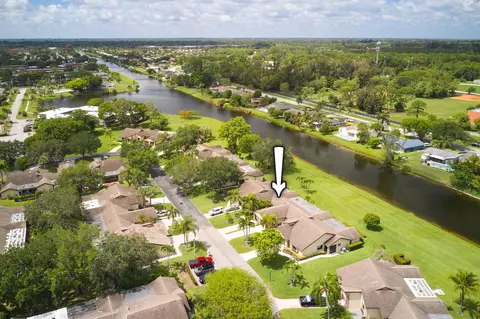 154 Ramblewood Cir, Royal Palm Beach, FL 33411