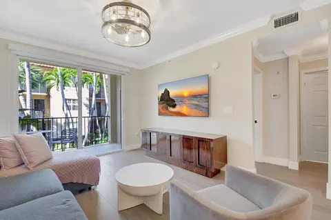 1803 N Flagler Dr #203, West Palm Beach, FL 33407