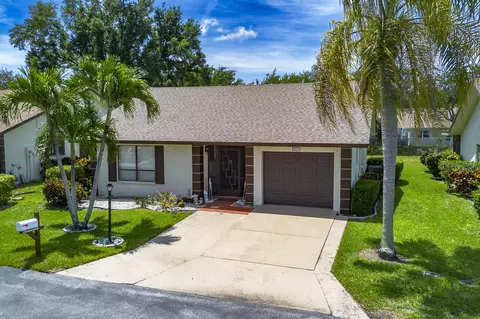 6320 Lakemont Cir, Greenacres, FL 33463
