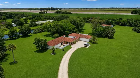 1029 Arabian Dr, Loxahatchee, FL 33470