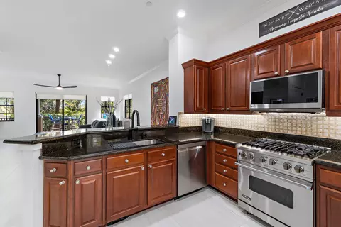 Kitchen - 605 Del Sol Cir, Tequesta, FL 33469 photo 4 of 6