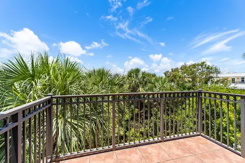 Exterior - 605 Del Sol Cir, Tequesta, FL 33469 photo 5 of 10