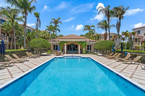 Exterior - 605 Del Sol Cir, Tequesta, FL 33469 photo 7 of 10