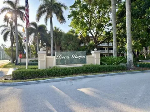 21 Royal Palm Way #2020, Boca Raton, FL 33432