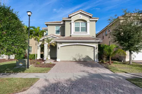 1086 NW Leonardo Cir, Port Saint Lucie, FL 34986