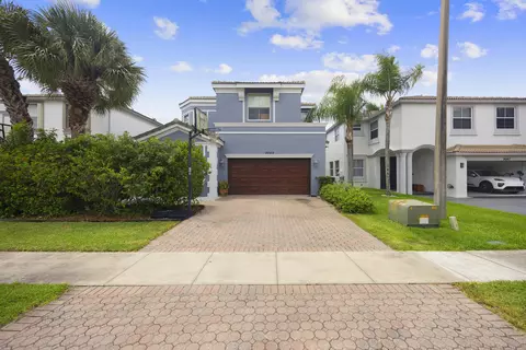 9049 Dupont Pl, Wellington, FL 33414
