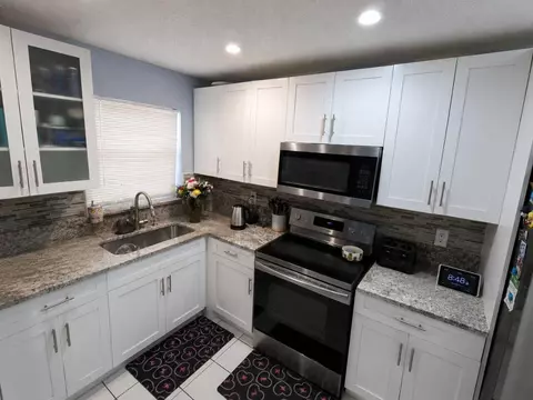7900 SW 7th Pl, North Lauderdale, FL 33068 photo 3