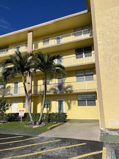 9949 Sandalfoot Blvd #514, Boca Raton, FL 33428