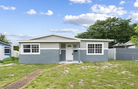 2571 NW 18th Ct, Fort Lauderdale, FL 33311