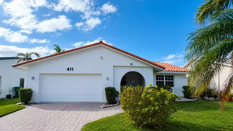 411 SE 4th St, Dania Beach, FL 33004