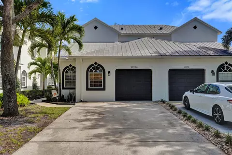 10694 Pelican Dr, Wellington, FL 33414