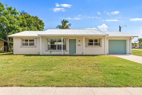 3364 Grove Rd, Palm Beach Gardens, FL 33410