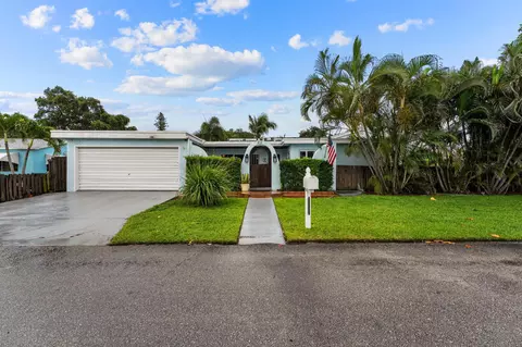 518 Minnesota St, Lantana, FL 33462