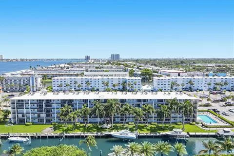 109 Paradise Harbour Blvd #203, North Palm Beach, FL 33408