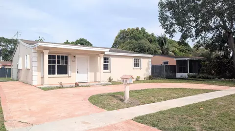 541 N 68th Way, Hollywood, FL 33024