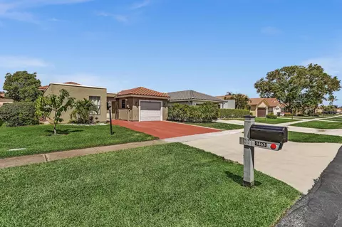 5463 Alta Way, Lake Worth, FL 33467