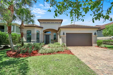 1042 NE Savanna Oaks Way, Jensen Beach, FL 34957