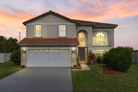 8593 Windy Cir, Boynton Beach, FL 33472