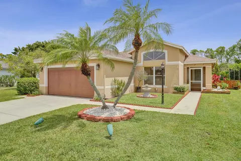 6817 Barnwell Dr, Boynton Beach, FL 33437