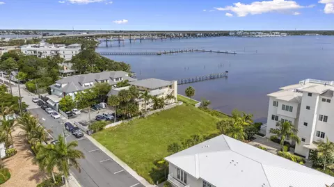 39 SE Seminole St, Stuart, FL 34994