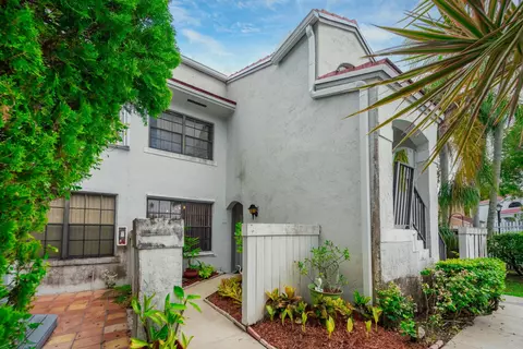 11964 NW 11th St #11964, Pembroke Pines, FL 33026