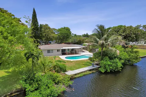 3560 Lloyd Dr, Oakland Park, FL 33309