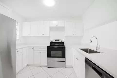 8207 Fairway Road Rd #8207, Sunrise, FL 33351