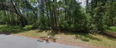 910 E Abend Dr, Dunnellon, FL 34434