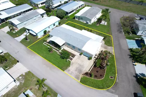 5390 Hammerstone Ct #M7, Micco, FL 32976