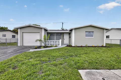 4811 NW 20th St, Lauderhill, FL 33313
