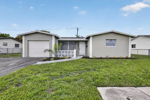 4811 NW 20th St, Lauderhill, FL 33313
