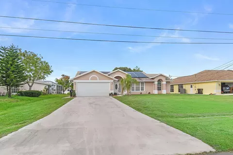 3087 SE Galt Cir, Port Saint Lucie, FL 34984