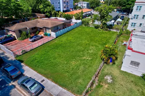 512 SW 6th Ave, Miami, FL 33130