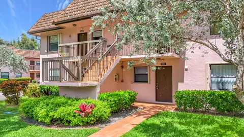 1065 NW 106th Ter #102, Pembroke Pines, FL 33026