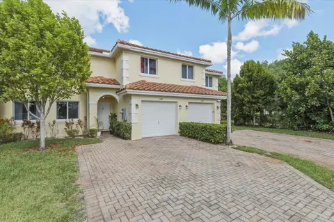 1340 SW 53rd Ave, North Lauderdale, FL 33068