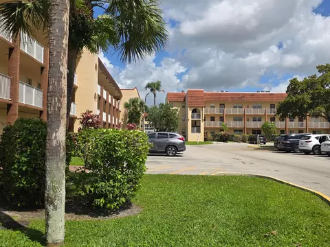 2881 N Pine Island Rd, Sunrise, FL 33322
