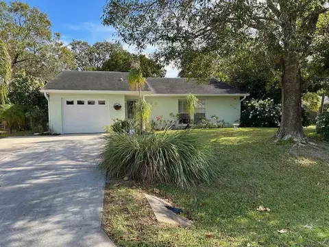425 Banyan St, Sebastian, FL 32958