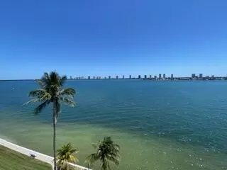 301 Lake Shore Dr #801, Lake Park, FL 33403