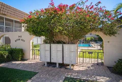 342 Southwind Dr #118, North Palm Beach, FL 33408
