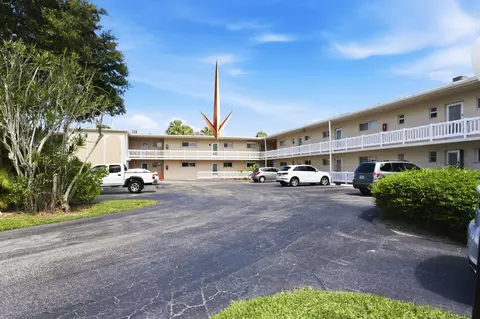 2534 Garden Dr S #203, Lake Worth, FL 33461
