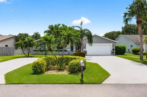 3001 Eagle Dr, Delray Beach, FL 33444