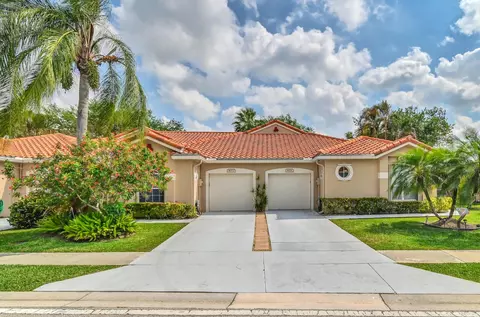 8072 Key West Ln, Boynton Beach, FL 33472