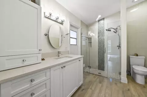 Bath - 12369 157th St N, Jupiter, FL 33478 photo 2 of 2