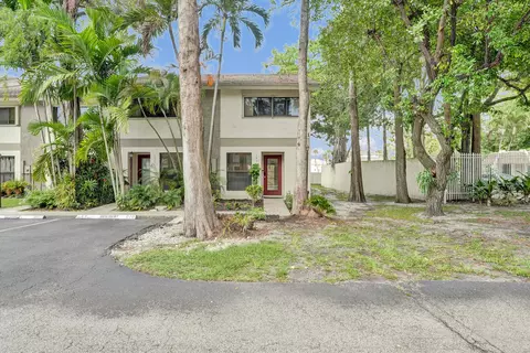 3080 S Oakland Forest Dr #101, Oakland Park, FL 33309