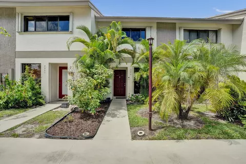 3028 S Oakland Forest Dr #3204, Oakland Park, FL 33309
