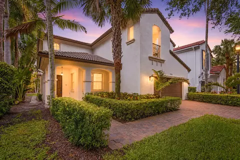 946 Mill Creek Dr, Palm Beach Gardens, FL 33410