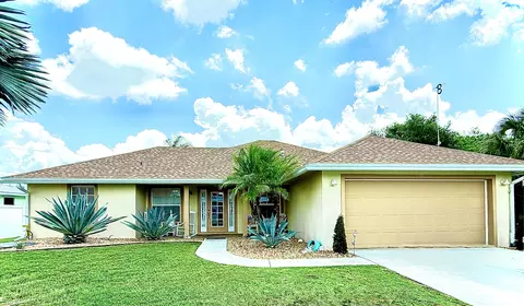 127 NW Avens St, Port Saint Lucie, FL 34983
