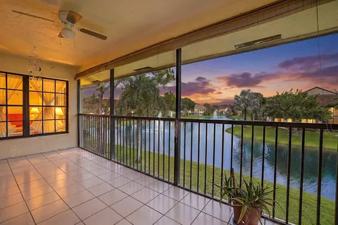3283 Jog Park Dr, Greenacres, FL 33467